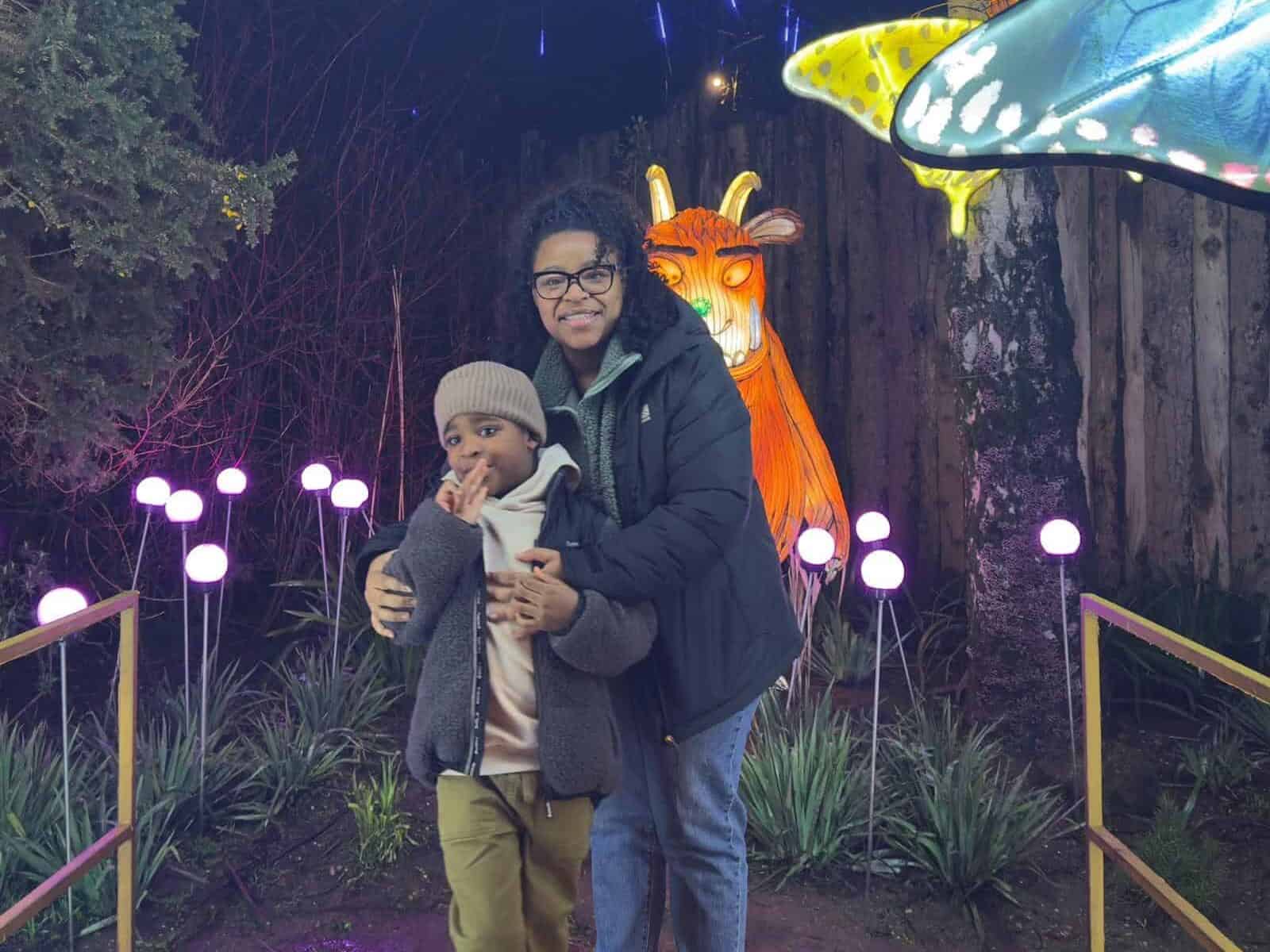 Natalie and Azuriah together in front of lights